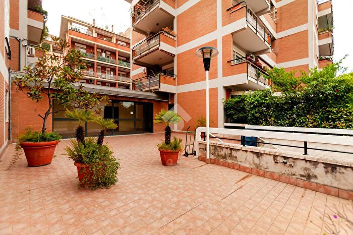 Appartamento bilocale in vendita in Via Nicola Coviello, Roma