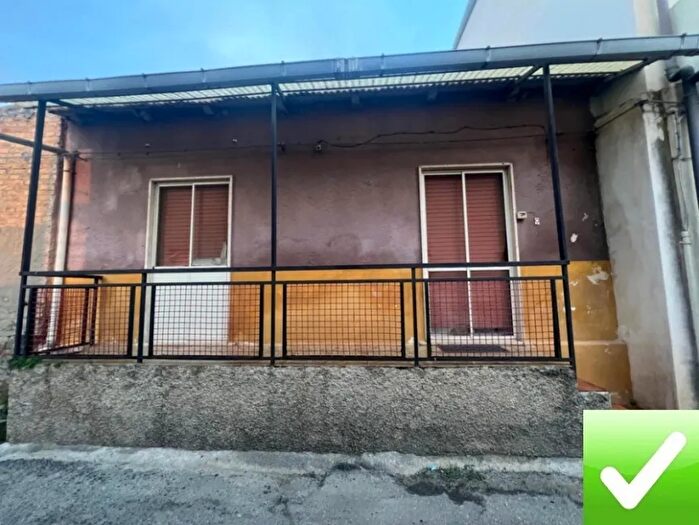 Casa con 5 locali in vendita in Reggio Calabria
