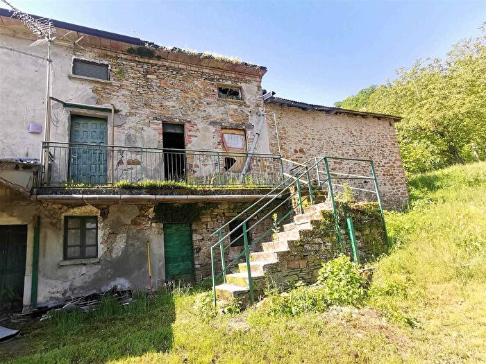 Casa bilocale in vendita in Bettola