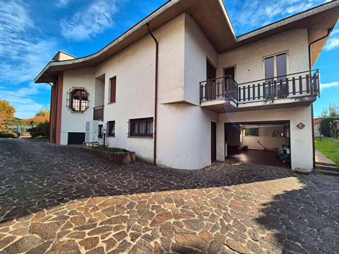 Casa con 5 locali in vendita in Via XX Settembre, Cirimido