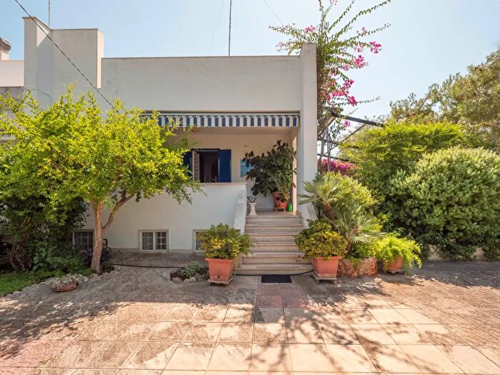 Casa con 7 locali in vendita in Via del Procaccia, Ostuni