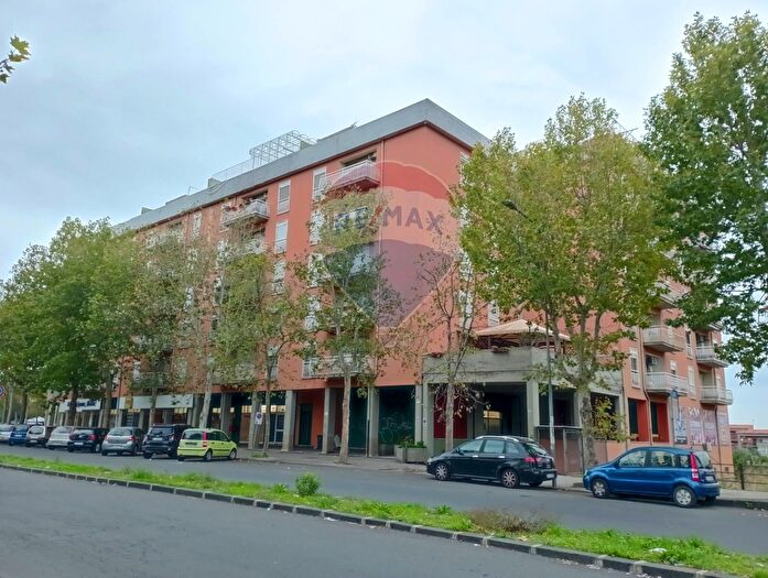 Appartamento con 5 locali in vendita in Viale dei Platani, Paterno