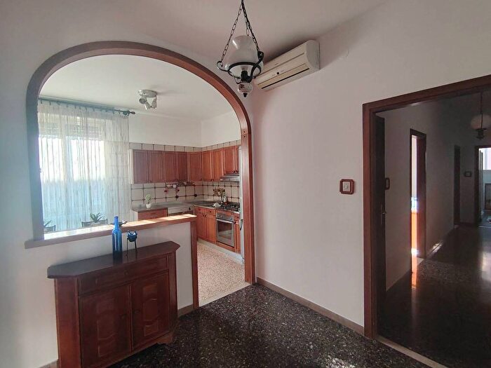 Appartamento quadrilocale in affitto in Via del Borgo di San Pietro, Irnerio, Bologna