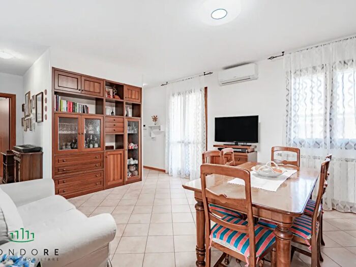 Appartamento trilocale in vendita in Via Pertini Monte Sa, Monte San Pietro