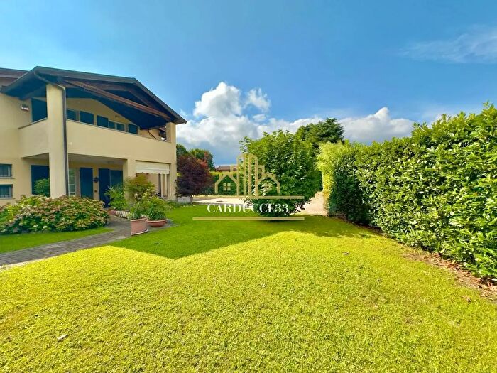 Appartamento con 7 locali in vendita in Viguzzolo