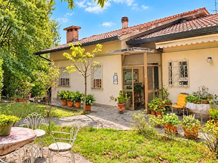 Casa con 17 locali in vendita in Via Musicanti, Serravalle Pistoiese
