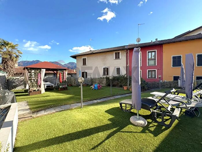 Appartamento trilocale in vendita in Via Tamburini, Verbania