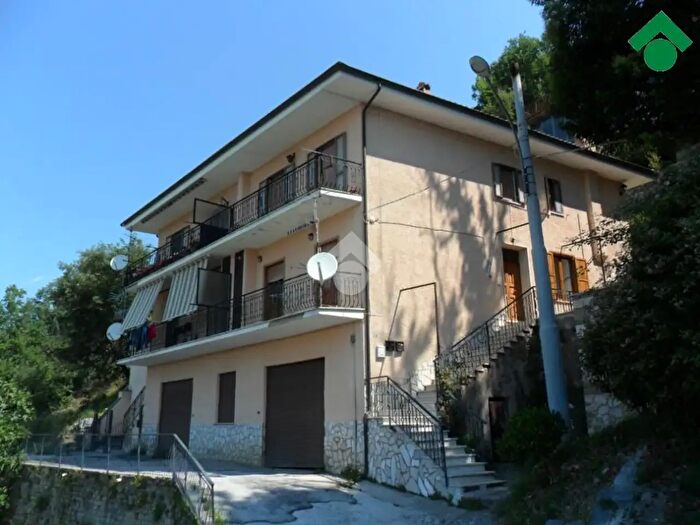 Appartamento trilocale in vendita in Via Vitellia, Bellegra