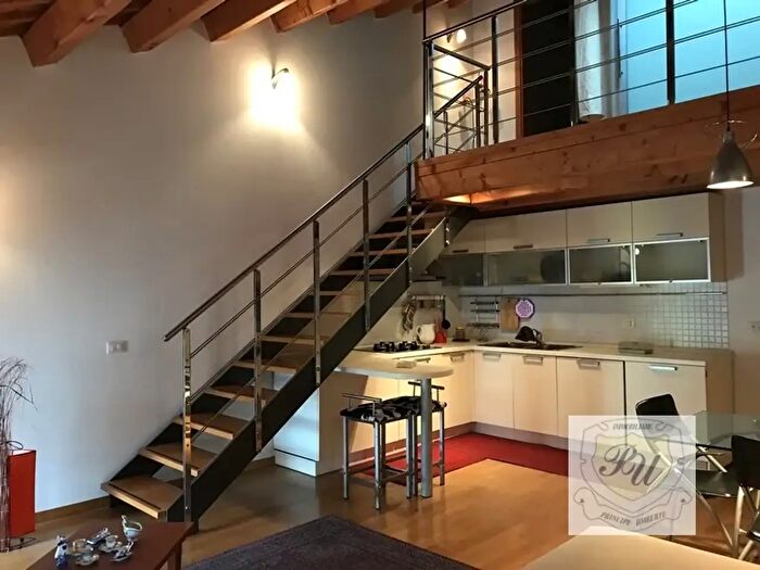 Appartamento bilocale in affitto in Via Principe Umberto N B, Este