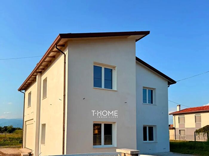 Casa con 7 locali in vendita in Cittadella