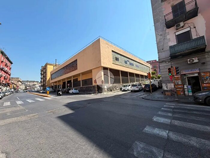 Appartamento bilocale in vendita in Via Ignazio Falconieri, Napoli