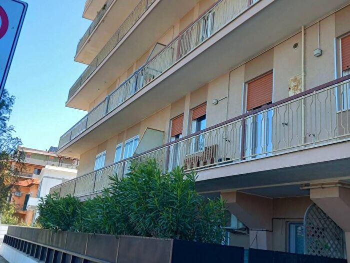 Appartamento trilocale in affitto in Viale della Riviera, Lungomare Strada Parco, Pescara