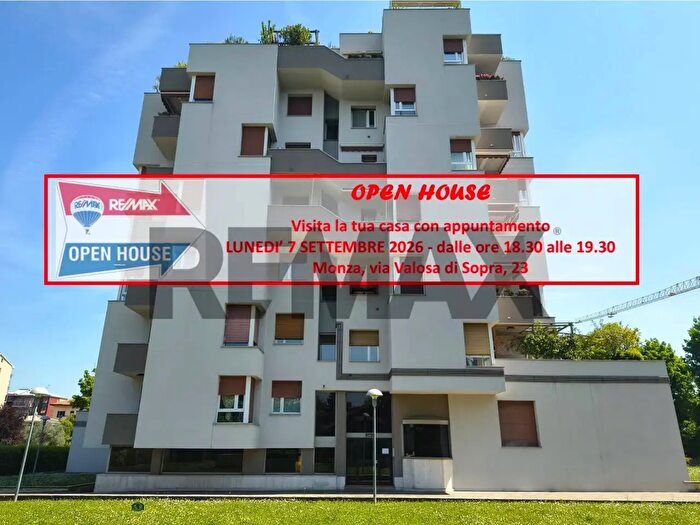 Appartamento trilocale in vendita in Via Valosa di Sopra, Monza