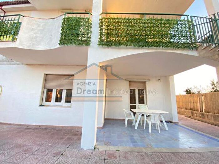 Appartamento trilocale in vendita in Viale Michelangelo Buonarroti, Castel Volturno