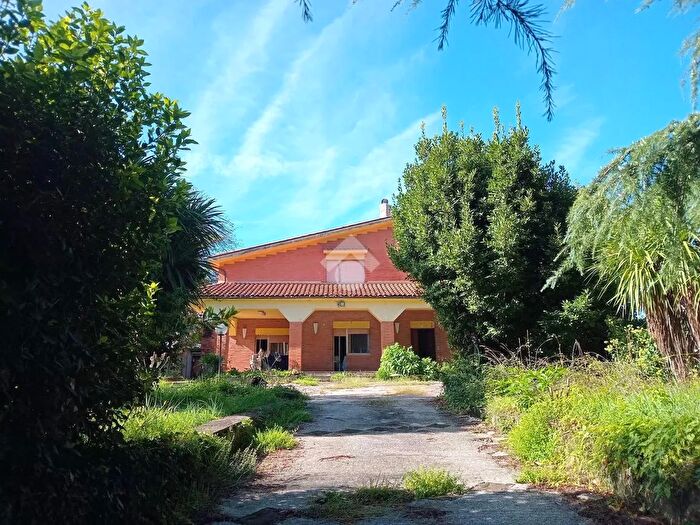 Casa con 6 locali in vendita in Via San Bartolomeo, Valmontone