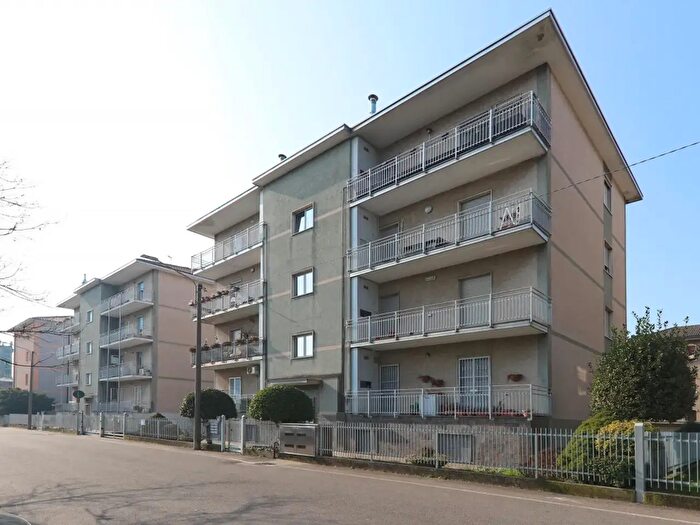 Appartamento trilocale in vendita in Via Don Milani, Nova Milanese