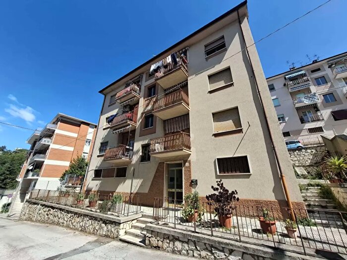 Appartamento quadrilocale in vendita in Via Tibaldi, Ancona