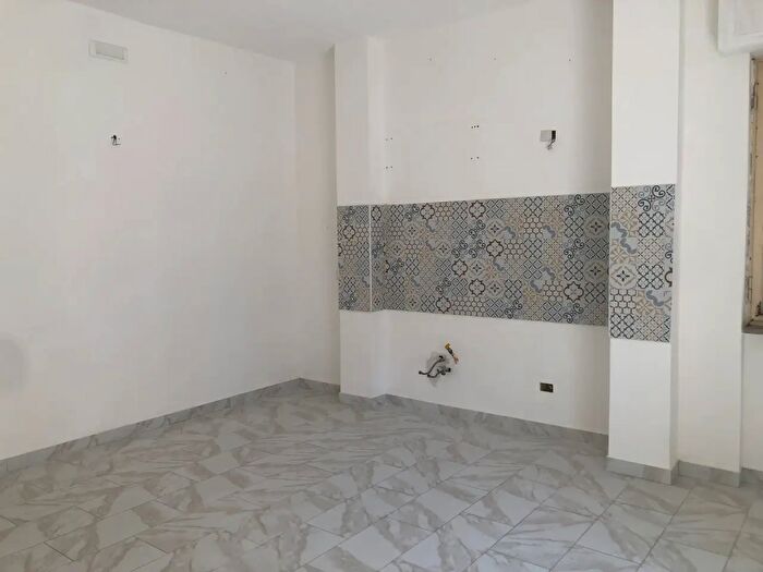 Appartamento quadrilocale in vendita in Via Adda, Siracusa