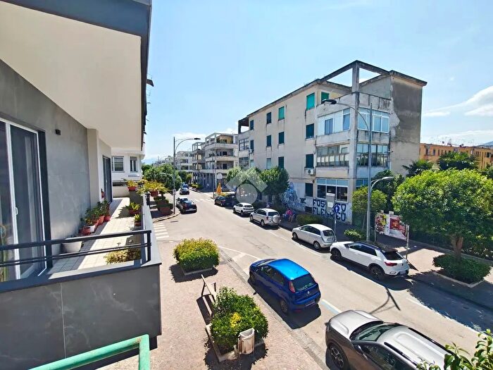 Appartamento trilocale in vendita in Via Felice Terracciano, Pomigliano D'Arco