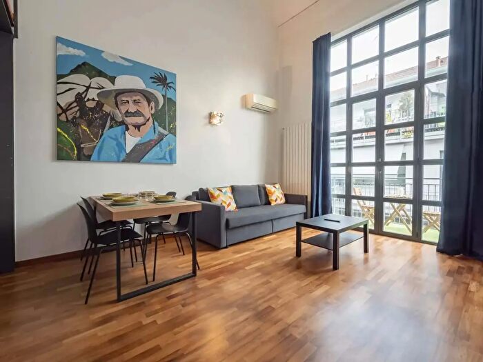 Appartamento monolocale in affitto in Via Enrico Cosenz, Milano