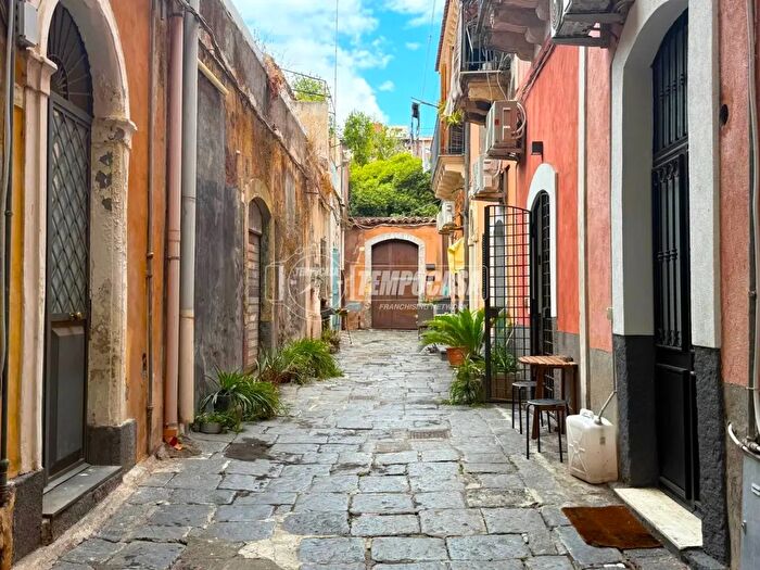 Appartamento trilocale in vendita in Piazza Angelo Majorana, Catania