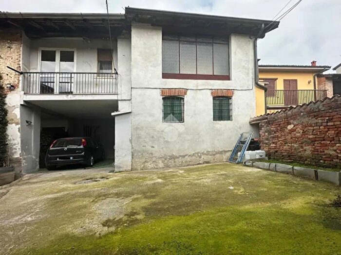 Casa quadrilocale in vendita in Via Carlo Lamera, Bagnolo Cremasco