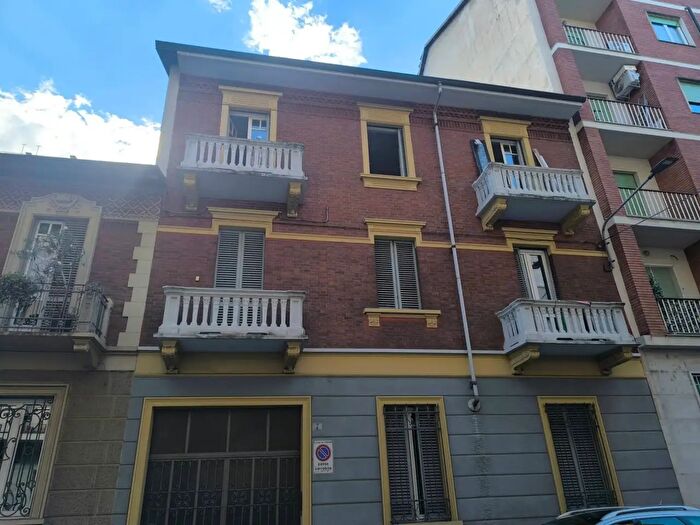 Appartamento con 5 locali in affitto in Via Mongrando, Torino