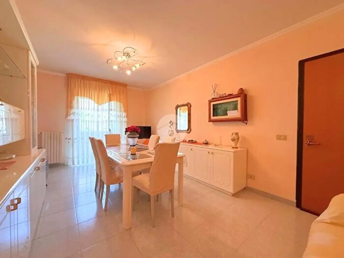 Appartamento trilocale in vendita in Via Leonardo da Vinci, Lucera