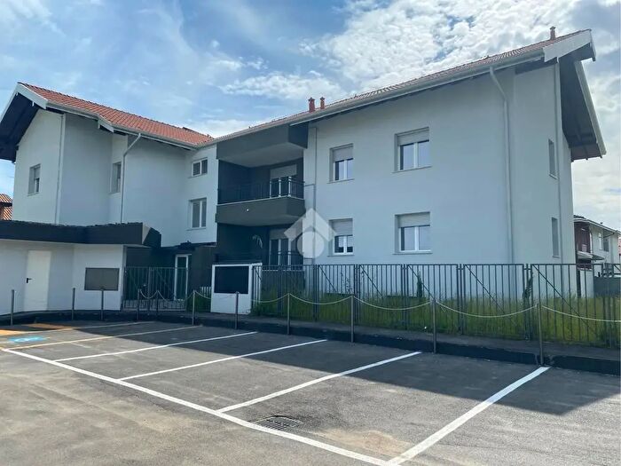 Appartamento trilocale in vendita in Via Gorizia, Ossona