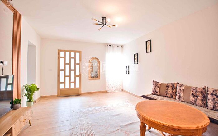 Casa con 5 locali in vendita in Galliate