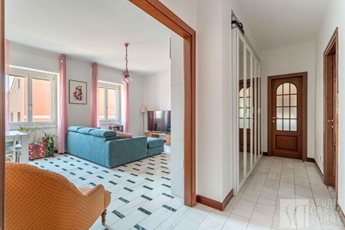 Appartamento quadrilocale in vendita in Via Pastorelli, Milano