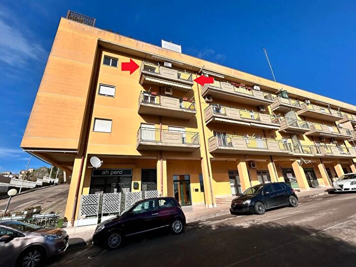 Appartamento quadrilocale in affitto in Via Kennedy, San Cataldo