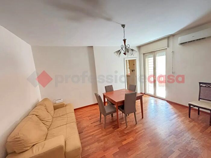 Appartamento trilocale in vendita in Via Zandonai, Bari