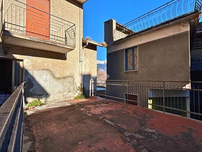 Case in Vendita e in Affitto - 3