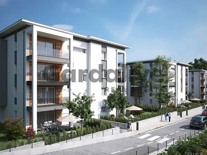 Appartamento quadrilocale in vendita in Via Silvio Pellico, Lonato del Garda