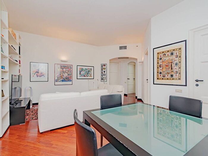 Appartamento trilocale in affitto in Via San Marco, Turati, Milano