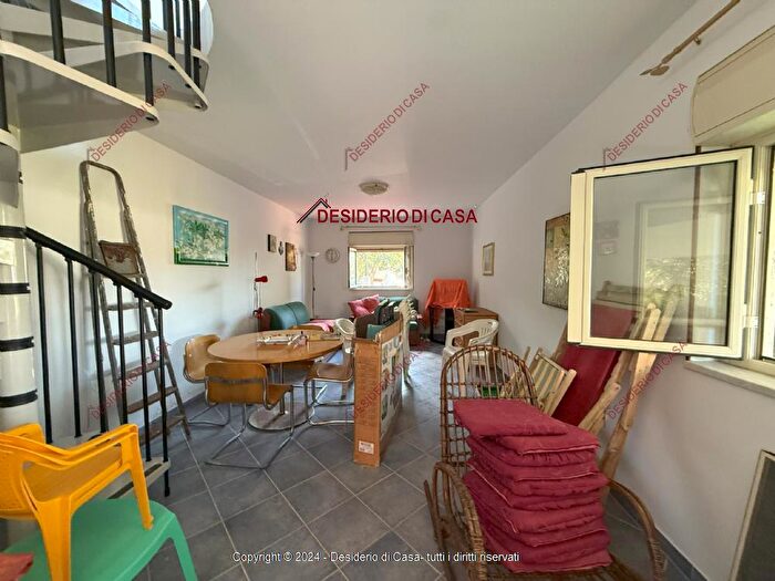 Casa con 5 locali in vendita in Partinico