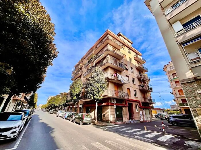 Appartamento trilocale in vendita in Via Patrioti, Albenga