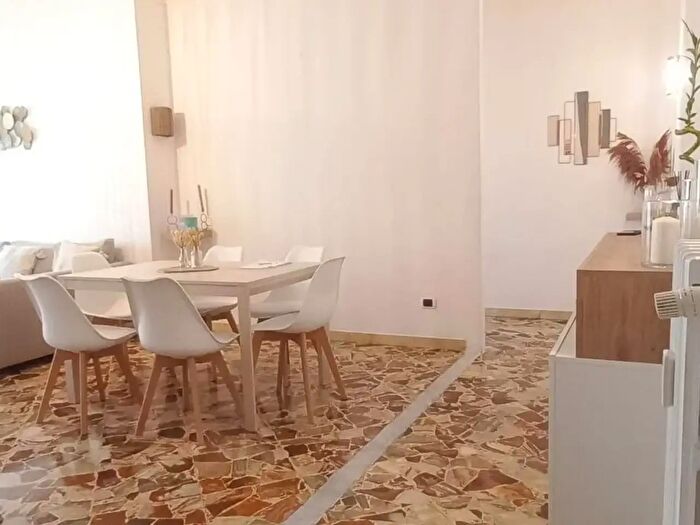 Appartamento quadrilocale in vendita in Carrara