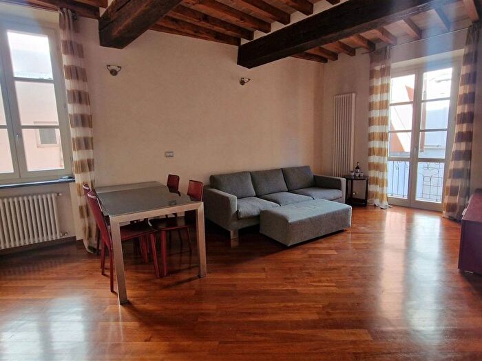 Appartamento trilocale in affitto in Centro Storico, Parma
