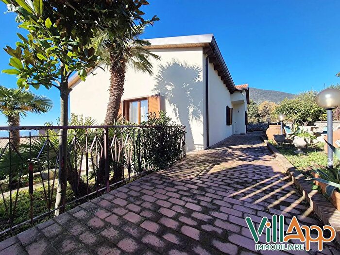 Casa con 7 locali in vendita in Via del Mare, Lenola