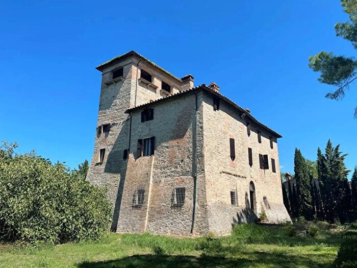 Casa con 18 locali in vendita in Perugia