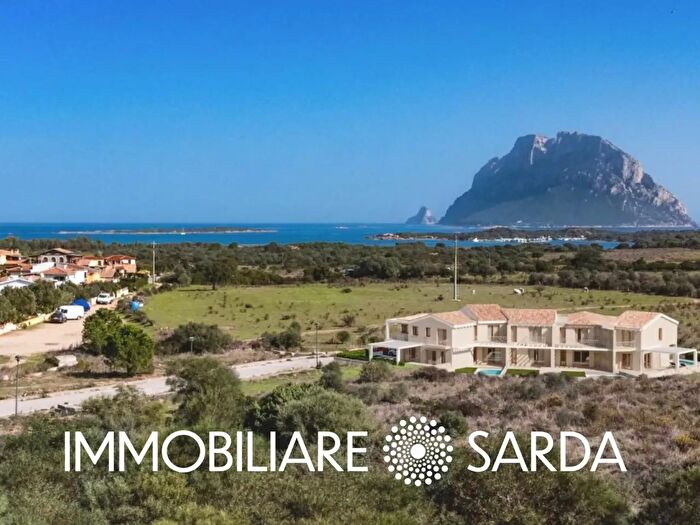 Casa quadrilocale in vendita in Sandro Pertini, Loiri Porto San Paolo