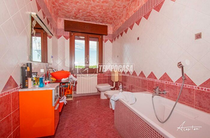 Casa con 6 locali in vendita in Via Filippo Turati, Villadose