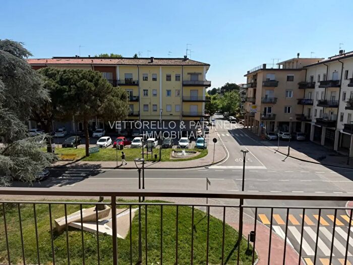 Appartamento quadrilocale in vendita in Piazza Pio X, Mogliano Veneto