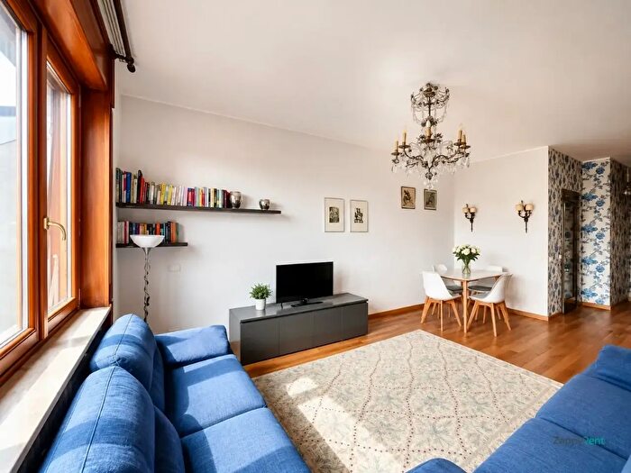 Appartamento trilocale in affitto in Via Nicola Piccinni, Milano