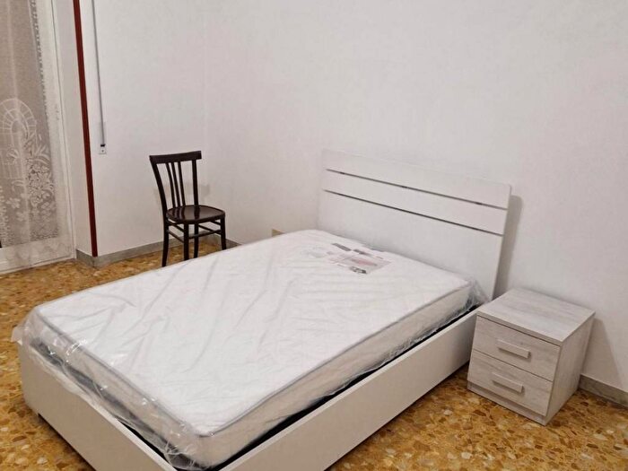 Appartamento trilocale in affitto in Via Calpurnio Fiamma, Cinecittà, Roma