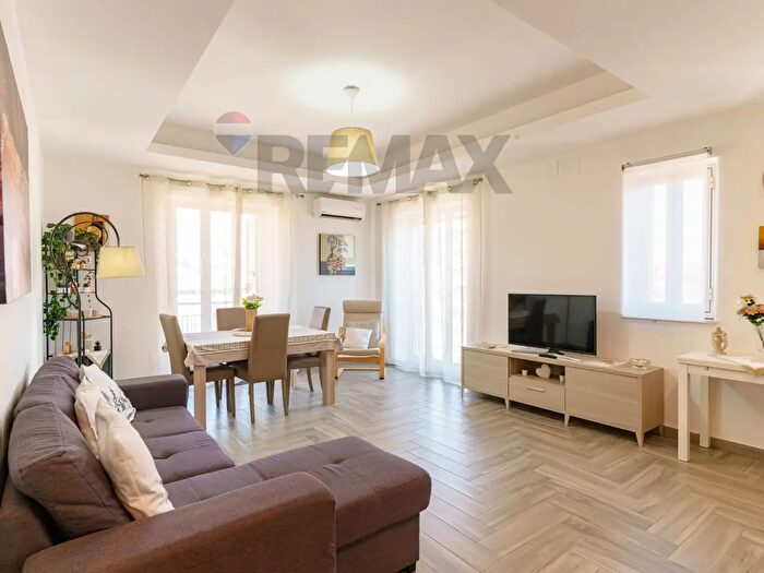 Appartamento trilocale in vendita in Via Agostino De Cosmi, Catania