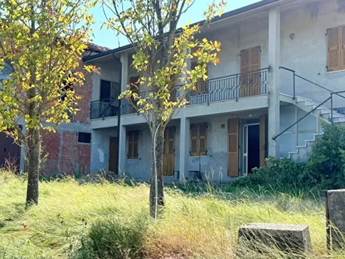 Casa con 5 locali in vendita in Strada Provinciale di Ca' Simone, Casasco