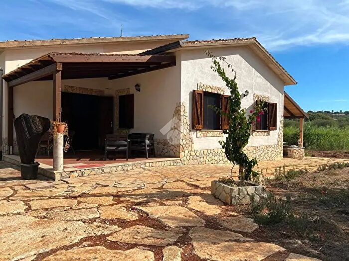 Casa trilocale in vendita in Contrada Fraginesi, Castellammare Del Golfo